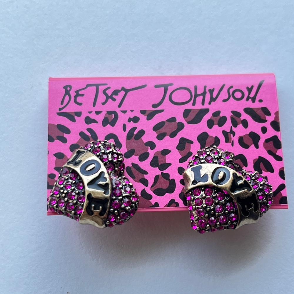Betsey Johnson Fuchsia Love Heart Earrings